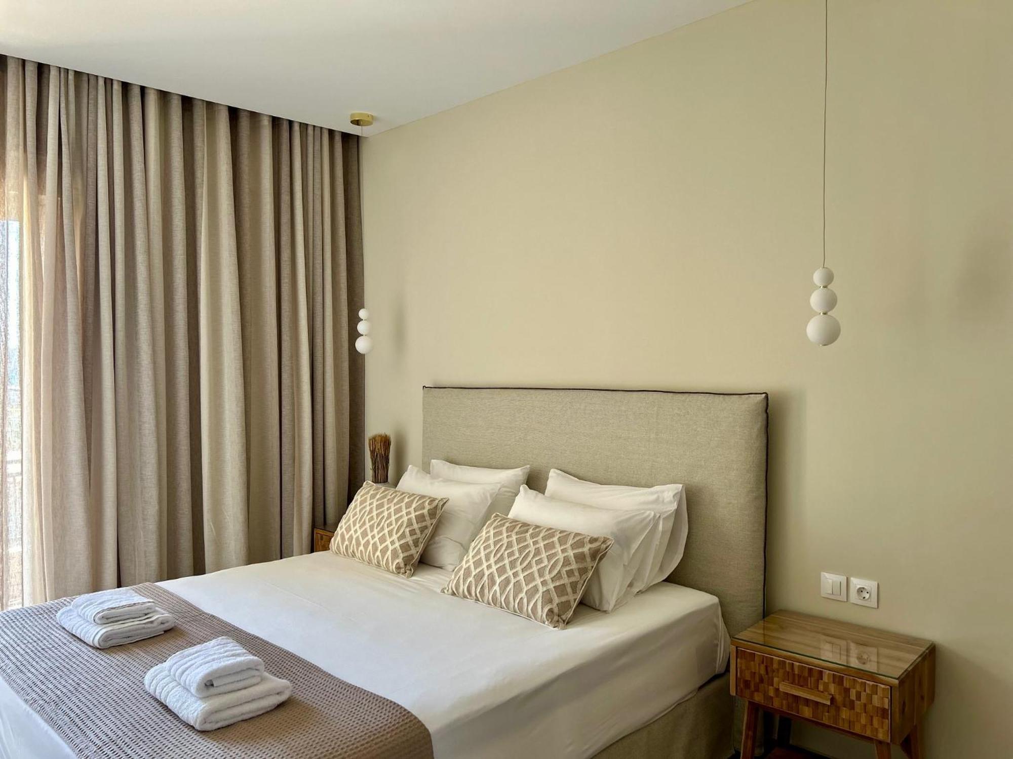 Helen Hotel Порос Экстерьер фото